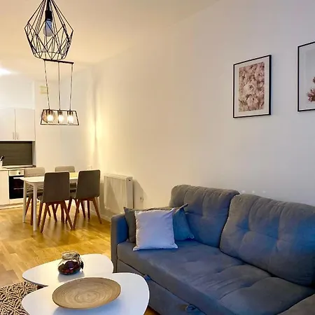 Break Apartment